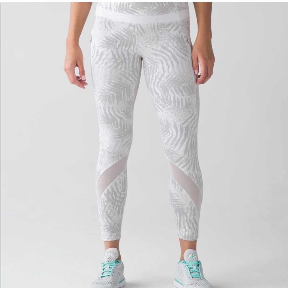 Lululemon Inspire Tight II (Palm Camo White Nimbus)